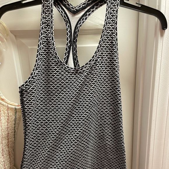 Lululemon tank top - Picture 2 of 2